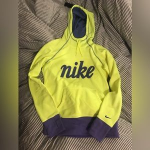 Woman’s Nike hoodie size small